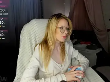 Stripchat Nude Webcam of Esme_Runn