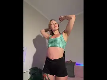 Stripchat Sex Cam of plugmyHDMI