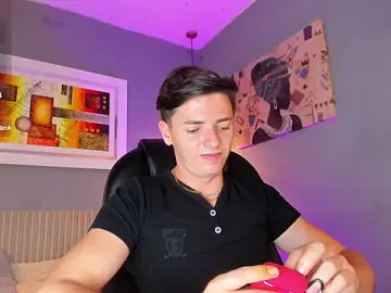 Stripchat Live Sex Cam of tossetrech