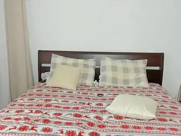 Stripchat Watch Live Sex Cams of Xloe_Queen