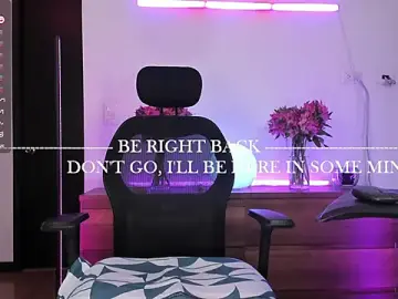 Stripchat Free Porn Cam of ariana_fitl_