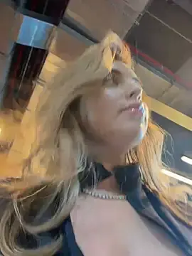 Stripchat Watch Live Sex Cams of Alirawrz
