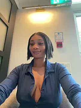 Stripchat Adult Webcam of ___Nessa