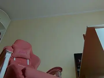 Stripchat Live Sex Cam of Jules_Queen