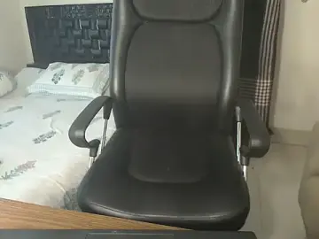 Stripchat Live Sex Cam of queen_angel67