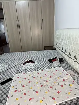 Stripchat Free Live Porn of yanzi-888