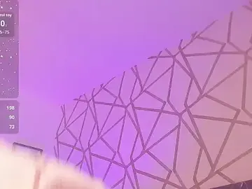 Stripchat Watch Live Sex Cams of EmilyyRosee_