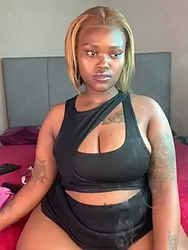 Stripchat Best live sex cam show of ThickPearlx23