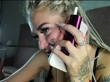 Stripchat Best Webcam of Kira_Key