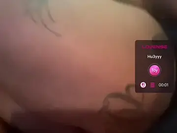 Stripchat Live Sex of QueKitty