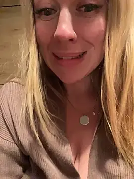 Stripchat Adult Webcam of Sweet___Emily