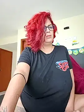 Stripchat Live Sex Cam of Escarlate4you_