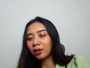 Stripchat Watch Live Sex Cams of KristieOrtmann