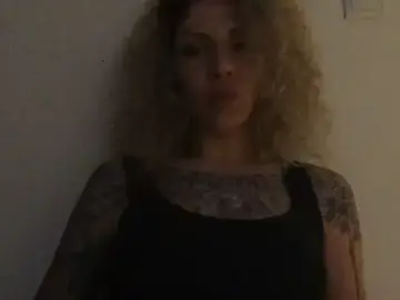 Stripchat Sex Cam of Olyviaa