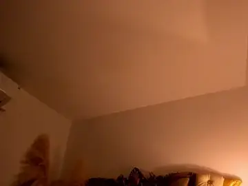 Stripchat Live Sex Cam of AllyRoux