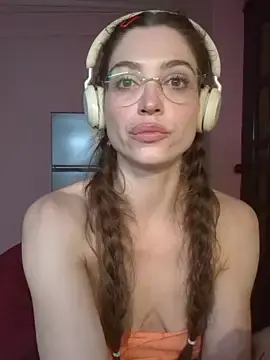 Stripchat Live Sex Cam of Marseline32