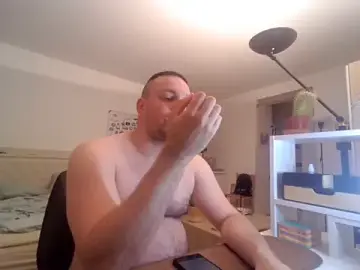 Stripchat Watch Live Sex Cams of MilitaireDom