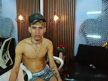 Stripchat Sex Cam of Skinny_cute_Alyer