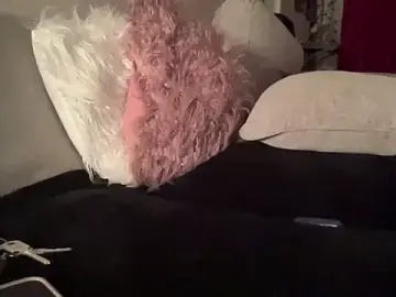 Stripchat Nude Webcam of yummymommie7