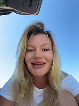 Stripchat Sex Cam of justmilaa