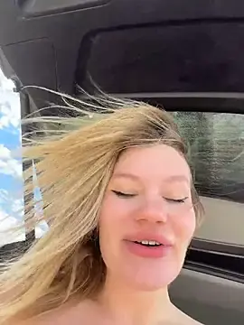 Stripchat Free Live Porn of justmilaa