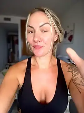 Stripchat Live Sex of NastyMilf_