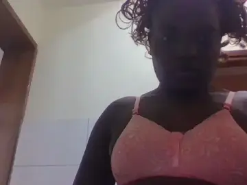 Stripchat Free Porn Cam of PrettyEve