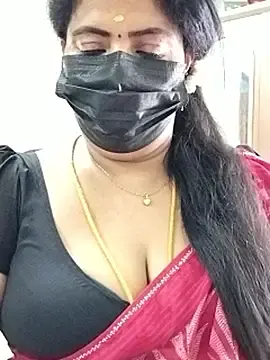 Stripchat Sex Cam of abinaya26