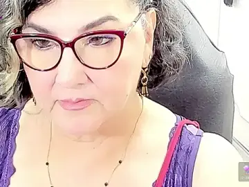 Stripchat Free Porn Cam of cataleya_mom