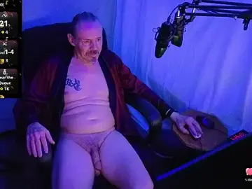 Stripchat Sex Cam of Richy__Rich_