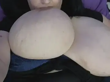 Stripchat Watch Live Sex Cams of Rayna
