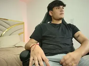 Stripchat Best Webcam of THIAGO_FERRER