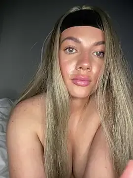 Stripchat Nude Webcam of little_lola_x