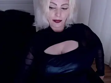 Stripchat Adult Webcam of MistressDemi