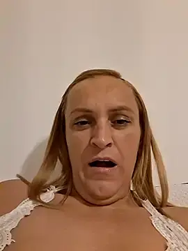Stripchat Free Live Porn of Asweety1
