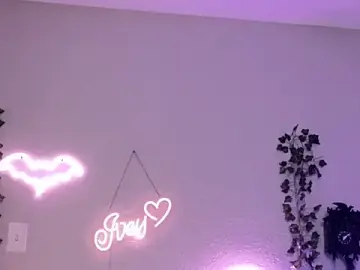 Stripchat Watch Live Sex Cams of Ivey_Strigoi