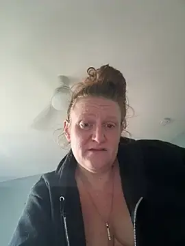 Stripchat Best Webcam of Kellilyn10