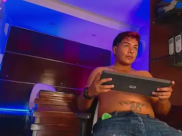 Stripchat Live Sex Cam of Joel_carterr