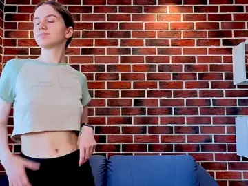 Stripchat Free Porn Cam of MyrtaMcclaney