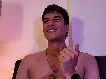 Stripchat Free Porn Cam of Derek_stud_