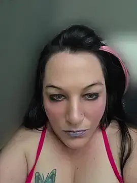 Stripchat Sex Cam of Queenemerald