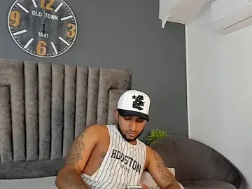 Stripchat Sex Cam of Robin_Rief