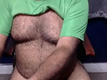 Stripchat Nude Webcam of hairysubcub_70