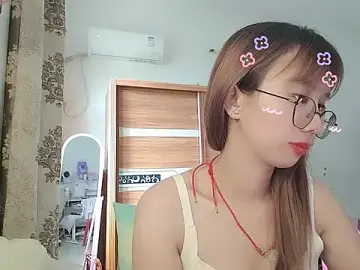 Stripchat Watch Live Sex Cams of Lili_666