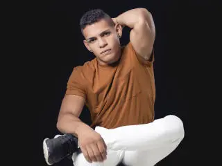 Xlovecam Live Porn of LoganVelasco