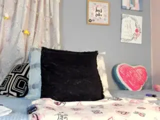 Xlovecam Live Sex of JuliaSacarf