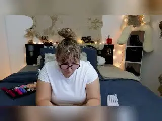 Xlovecam Adult Video Chat of ElvinnaLaFrancaise