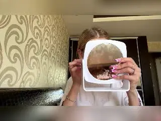 Xlovecam Sex Cam of CleliaMarchak