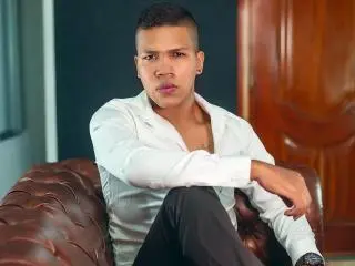 Xlovecam Watch Live Sex Cams of StevenMeggan