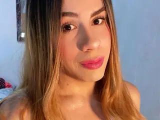 Xlovecam Adult Webcam of KamilaGrant